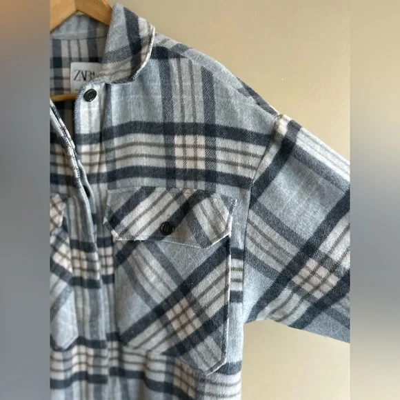 ✌️4/$20✌️ Zara oversized shacket - Picture 3 of 9